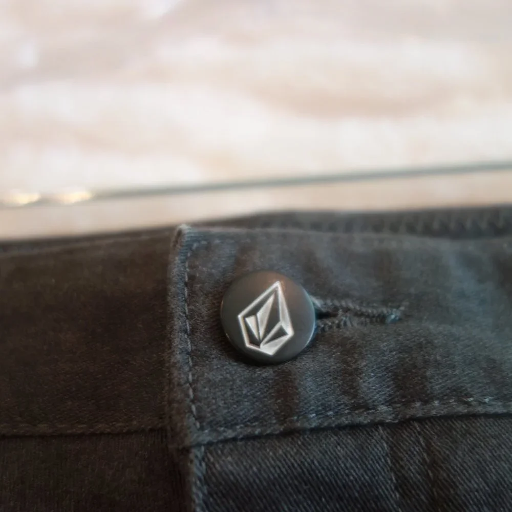 Men's Gray Volcom Dress Shorts Size 34 - Picture 7 of 12
